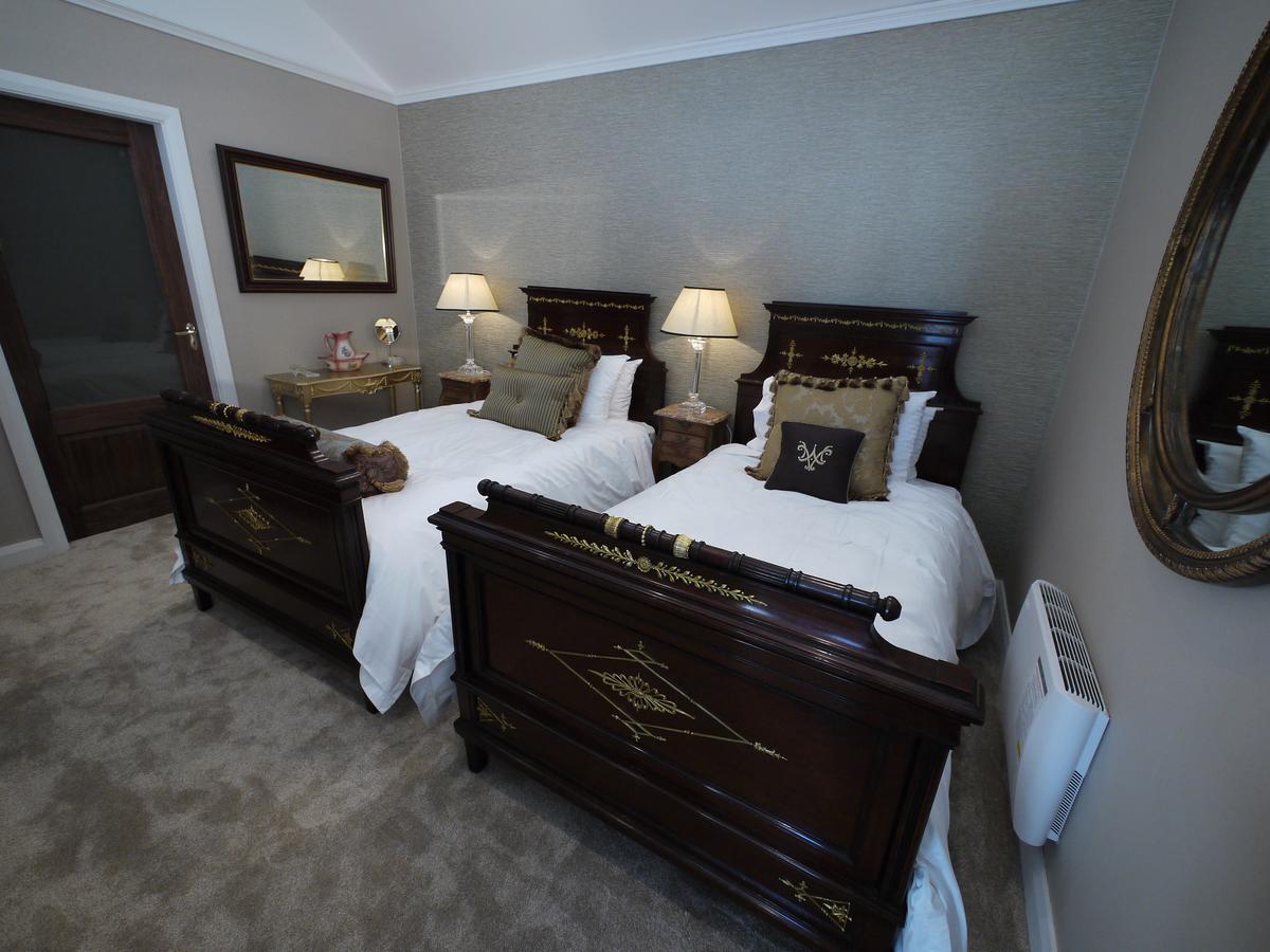 The Carriage Houses At Beechpark House 本拉提 外观 照片